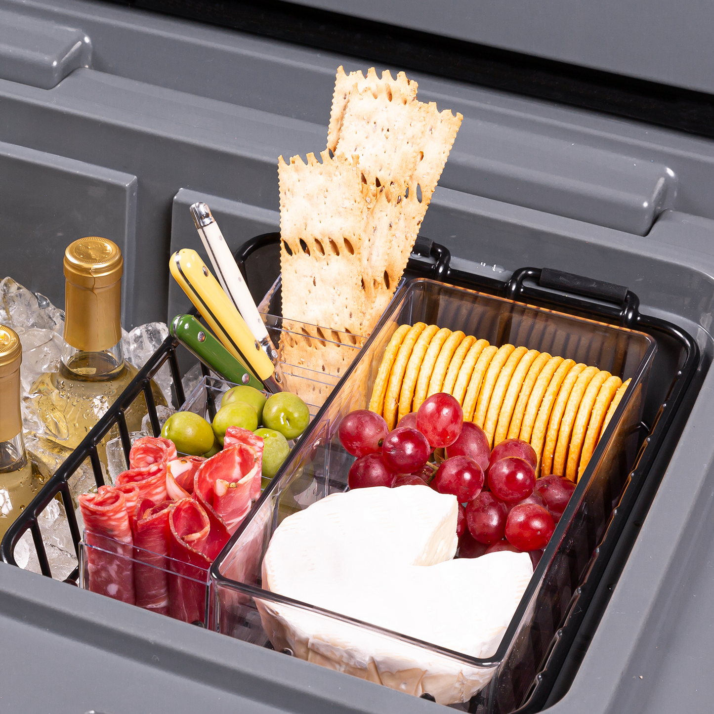brutank-35qt-55qt-dry-rack-m9 brutank-dry-rack_accessory_alt-1.png